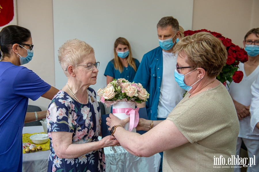 "Kierowaam si sercem". Dr Ewa Miosz przesza na emerytur po 50 latach pracy w szpitalu, fot. 37
