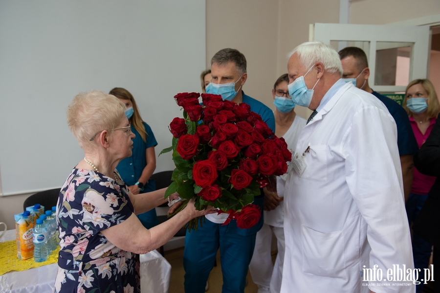"Kierowaam si sercem". Dr Ewa Miosz przesza na emerytur po 50 latach pracy w szpitalu, fot. 40