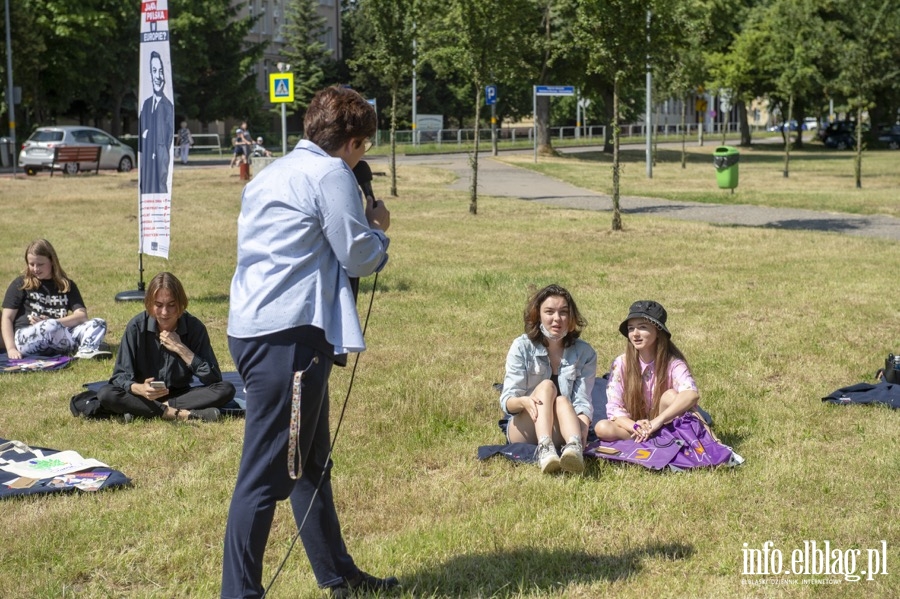 Robert Biedro i Monika Falej na pikniku w parku Nieczuja - Ostrowskiego, fot. 4