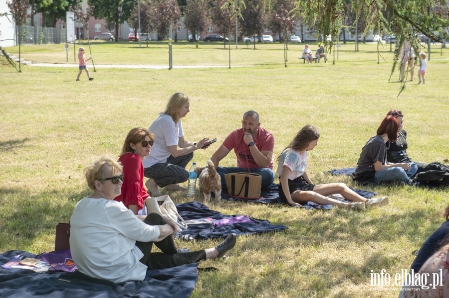 Robert Biedro i Monika Falej na pikniku w parku Nieczuja - Ostrowskiego, fot. 7