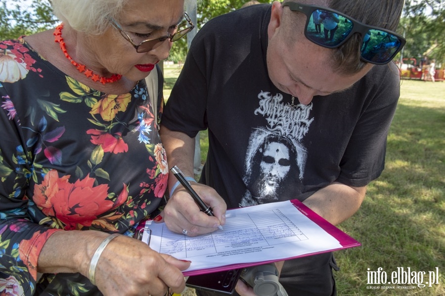 Robert Biedro i Monika Falej na pikniku w parku Nieczuja - Ostrowskiego, fot. 12