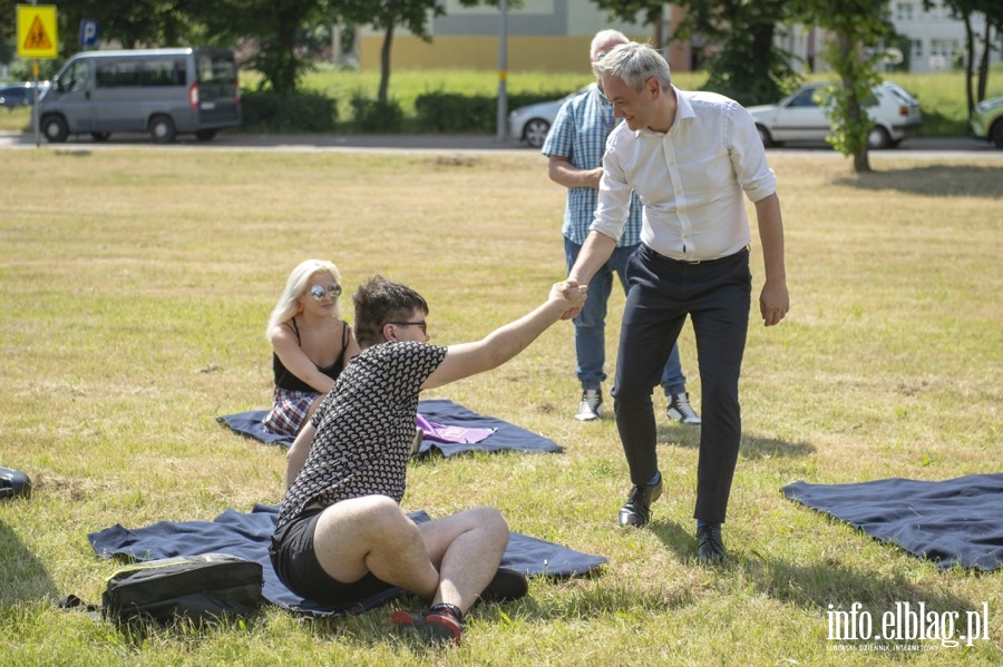 Robert Biedro i Monika Falej na pikniku w parku Nieczuja - Ostrowskiego, fot. 13