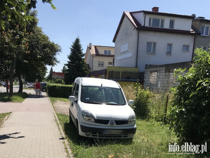 Mistrzowie parkowania w Elblągu.   (część 120), fot. 11