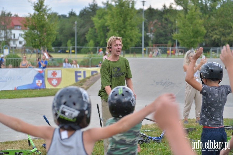 Deskorolki i hulajnogi, czyli show. Skaterzy poprowadzili warsztaty dla elblan, fot. 6