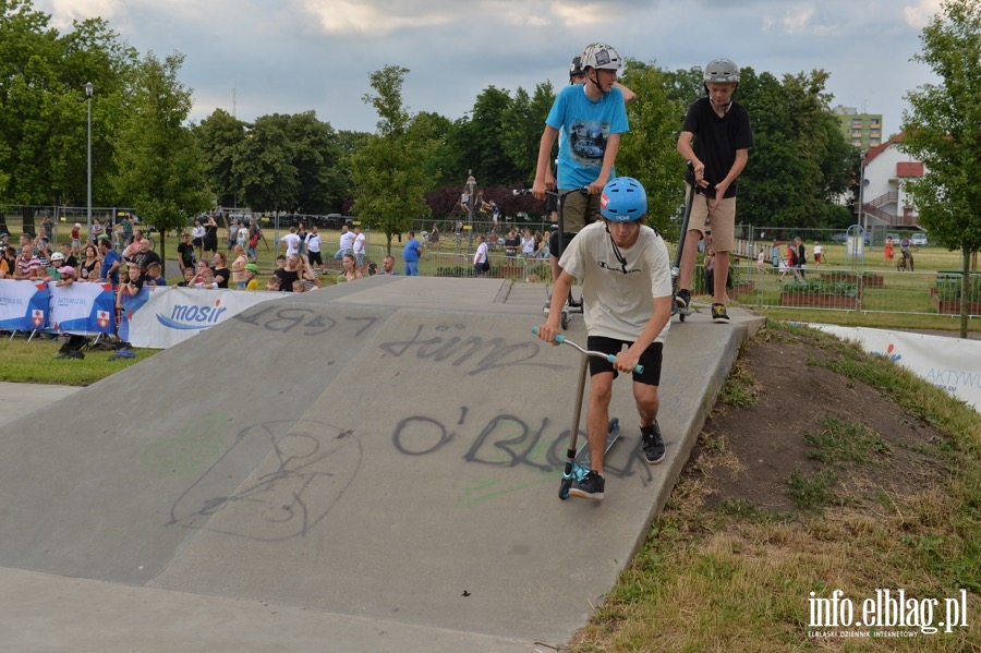 Deskorolki i hulajnogi, czyli show. Skaterzy poprowadzili warsztaty dla elblan, fot. 15