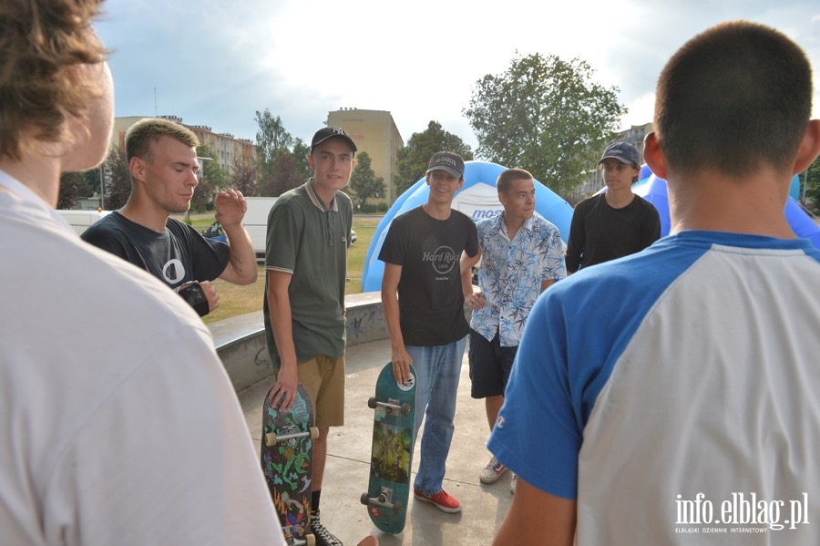 Deskorolki i hulajnogi, czyli show. Skaterzy poprowadzili warsztaty dla elblążan, fot. 20
