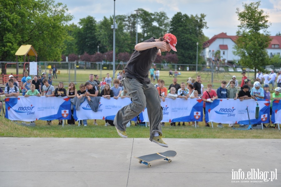 Deskorolki i hulajnogi, czyli show. Skaterzy poprowadzili warsztaty dla elblan, fot. 29