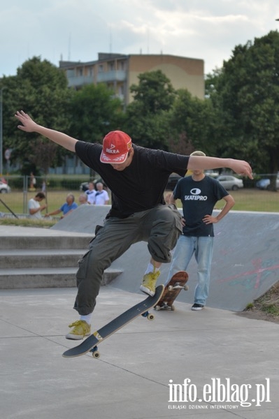 Deskorolki i hulajnogi, czyli show. Skaterzy poprowadzili warsztaty dla elblan, fot. 31