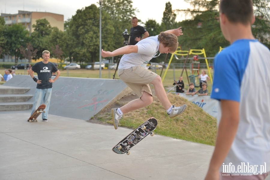 Deskorolki i hulajnogi, czyli show. Skaterzy poprowadzili warsztaty dla elblan, fot. 37