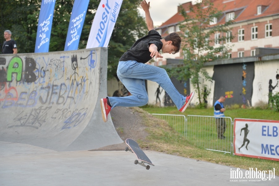 Deskorolki i hulajnogi, czyli show. Skaterzy poprowadzili warsztaty dla elblan, fot. 38