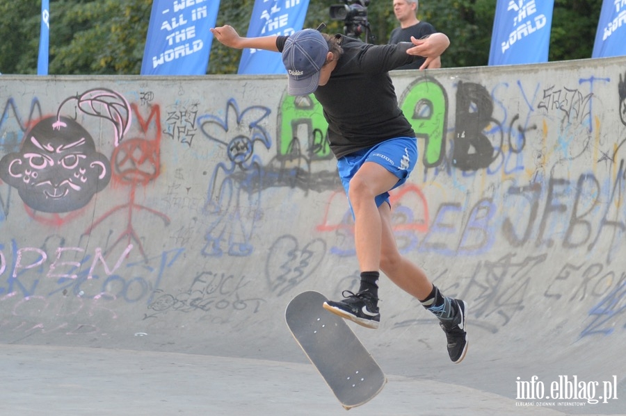 Deskorolki i hulajnogi, czyli show. Skaterzy poprowadzili warsztaty dla elblążan, fot. 39