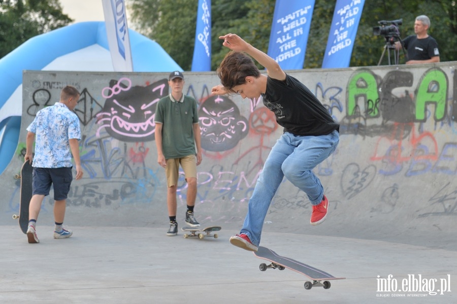 Deskorolki i hulajnogi, czyli show. Skaterzy poprowadzili warsztaty dla elblan, fot. 41