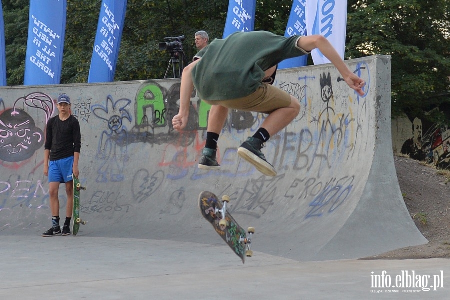 Deskorolki i hulajnogi, czyli show. Skaterzy poprowadzili warsztaty dla elblan, fot. 43