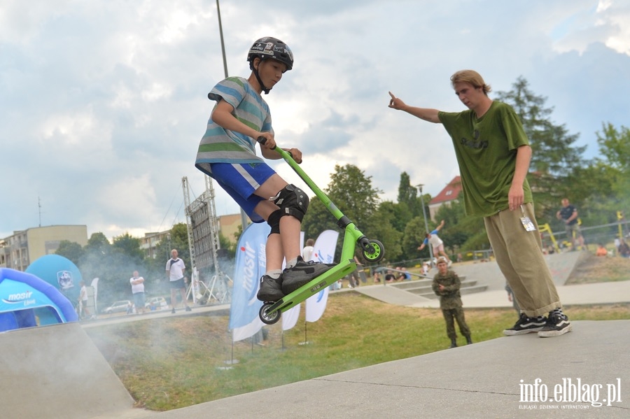 Deskorolki i hulajnogi, czyli show. Skaterzy poprowadzili warsztaty dla elblan, fot. 85