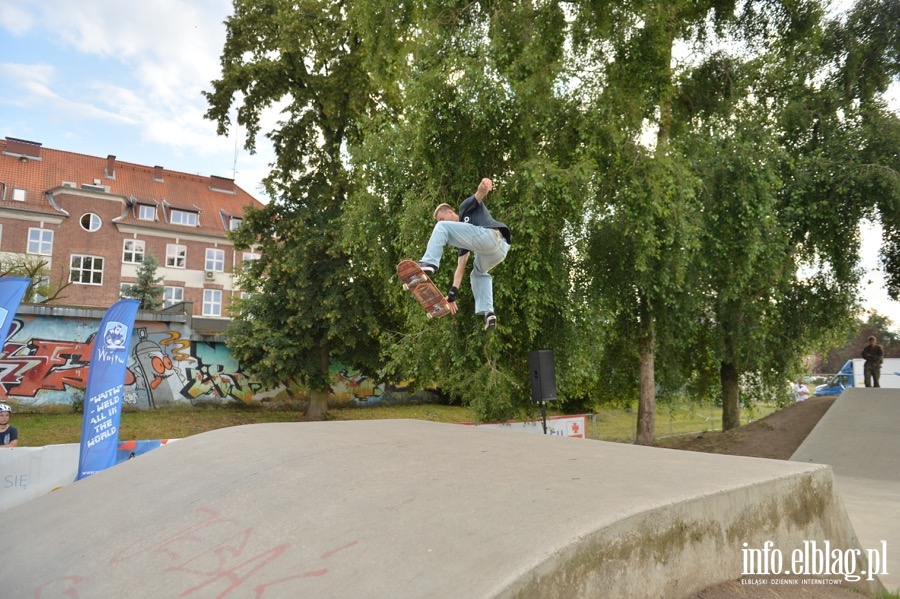 Deskorolki i hulajnogi, czyli show. Skaterzy poprowadzili warsztaty dla elblan, fot. 102