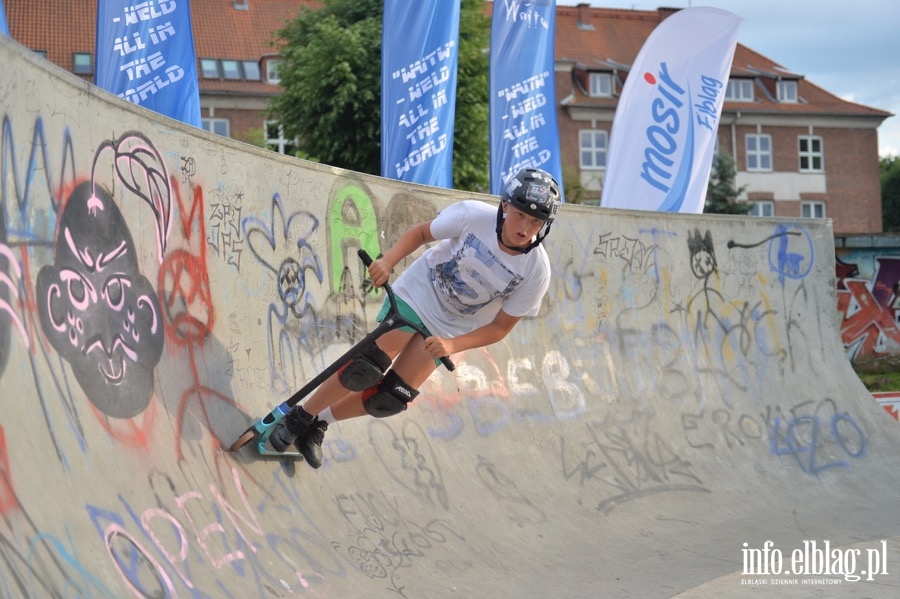 Deskorolki i hulajnogi, czyli show. Skaterzy poprowadzili warsztaty dla elblan, fot. 114