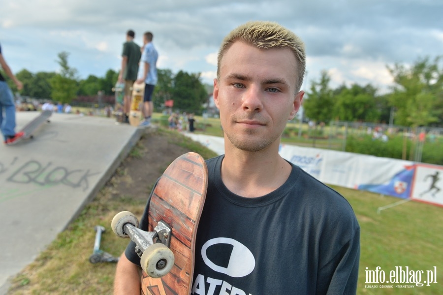 Deskorolki i hulajnogi, czyli show. Skaterzy poprowadzili warsztaty dla elblan, fot. 116