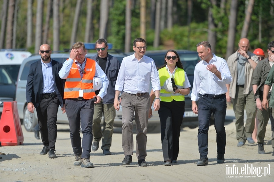 Wizyta Prezydenta Andrzeja Dudy i premiera Mateusza Morawieckiego na budowie przekopu Mierzei Wilanej, fot. 6