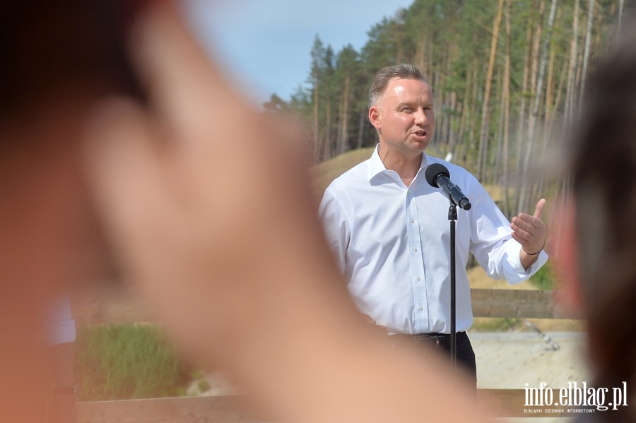 Wizyta Prezydenta Andrzeja Dudy i premiera Mateusza Morawieckiego na budowie przekopu Mierzei Wilanej, fot. 24