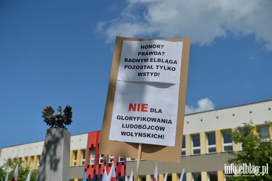 Narodowcy protestowali w Elblgu. Chc zerwania wsppracy z Tarnopolem i ronda OfiarWoynia , fot. 19
