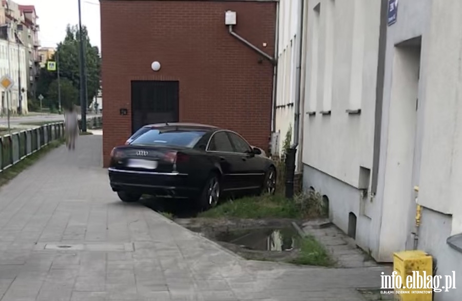 Mistrzowie parkowania w Elblągu (część 110), fot. 17