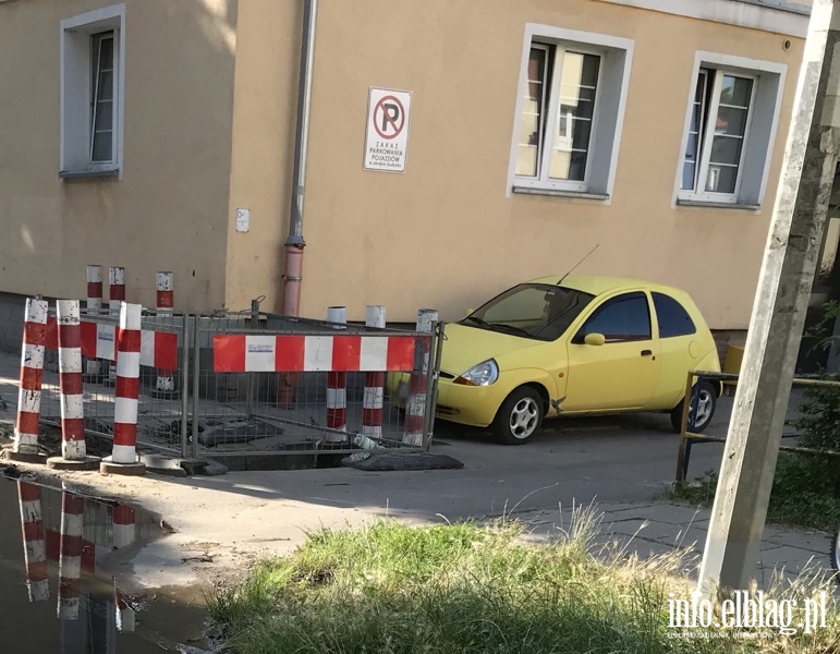 Mistrzowie parkowania w Elblągu (część 112), fot. 9