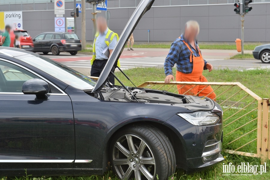 Wypadek - Samochd wjecha na torowisko przy ulicy Pk. Dbka przy ul. Wgrowskiej, fot. 5