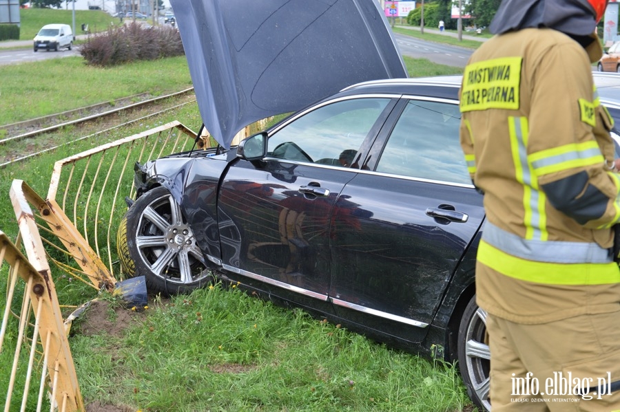 Wypadek - Samochd wjecha na torowisko przy ulicy Pk. Dbka przy ul. Wgrowskiej, fot. 12