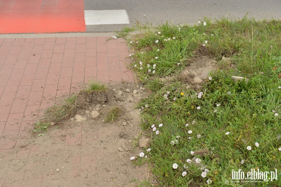 Wypadek - Samochd wjecha na torowisko przy ulicy Pk. Dbka przy ul. Wgrowskiej, fot. 16