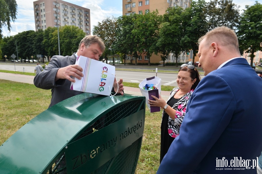 Nowa inicjatywa w naszym mieście - kosze na plastikowe nakrętki, fot. 6