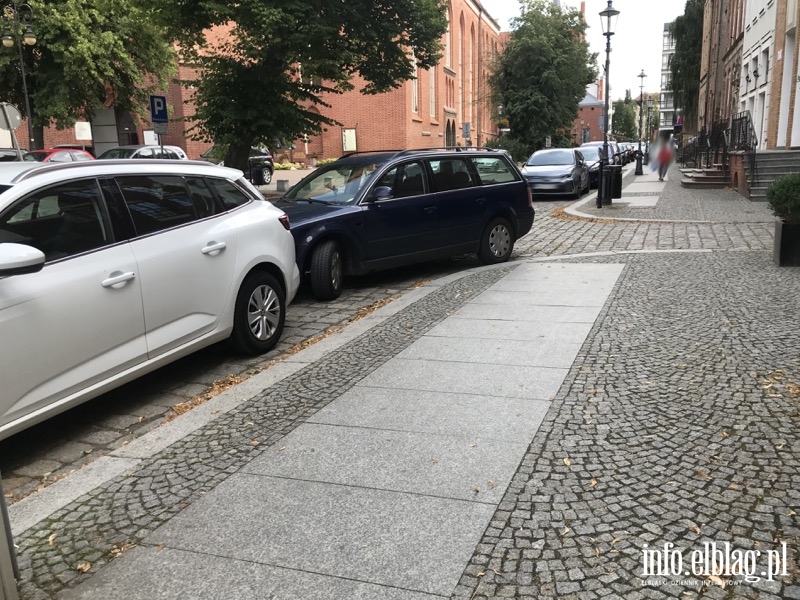 Mistrzowie parkowania w Elblągu (część 115), fot. 5