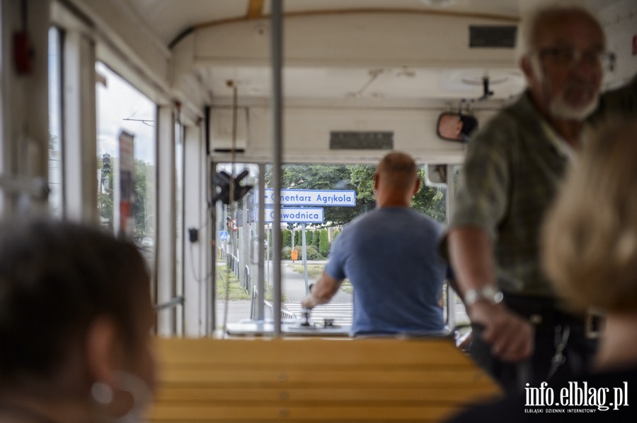 Wycieczka z przewodnikiem tramwajem linii  ,,T'', fot. 23