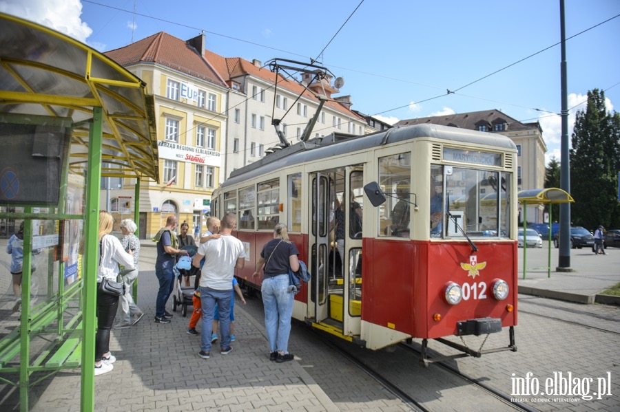 Wycieczka z przewodnikiem tramwajem linii  ,,T'', fot. 42