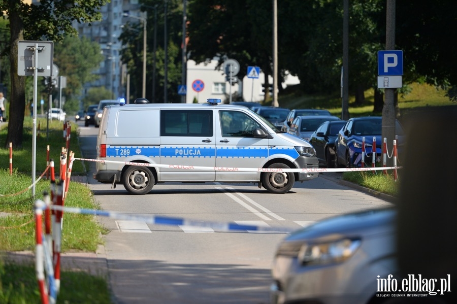 Nieznany sprawca wysadzi bankomat przy Wiejskiej. &#8222;Najprawdopodobniej nie skradziono pienidzy&#8221;, fot. 2