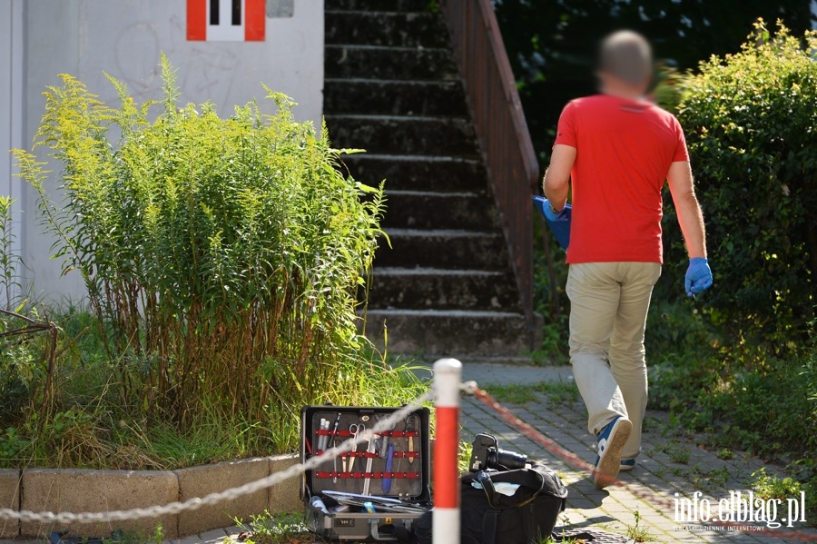 Nieznany sprawca wysadzi bankomat przy Wiejskiej. &#8222;Najprawdopodobniej nie skradziono pienidzy&#8221;, fot. 9