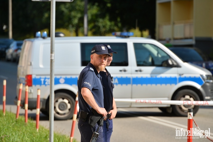 Nieznany sprawca wysadzi bankomat przy Wiejskiej. &#8222;Najprawdopodobniej nie skradziono pienidzy&#8221;, fot. 10