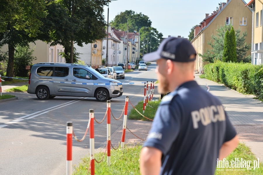 Nieznany sprawca wysadzi bankomat przy Wiejskiej. &#8222;Najprawdopodobniej nie skradziono pienidzy&#8221;, fot. 12