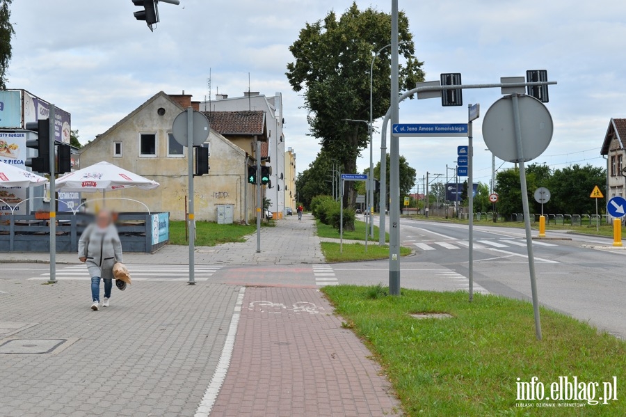 Na Grunwaldzkiej problem z chodnikami i brakiem ścieżki rowerowej, fot. 1
