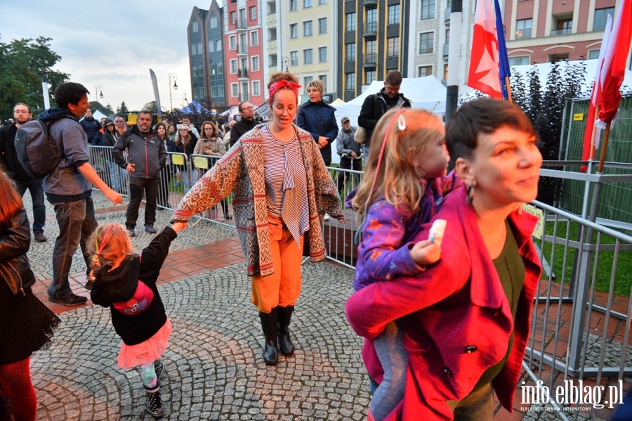 Dikanda i ywioak. Folkowe brzmienie podczas Elblskiego wita Chleba, fot. 42