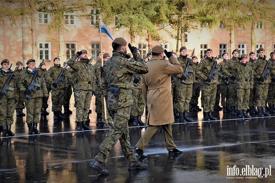 Przysiga wojskowa to wyraz patriotyzmu, oddania i zobowizania wobec Ojczyzny i Narodu Polskiego, fot. 2