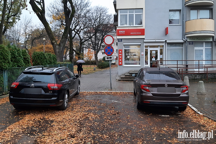 Mistrzowie parkowania w Elblągu (część 129), fot. 2