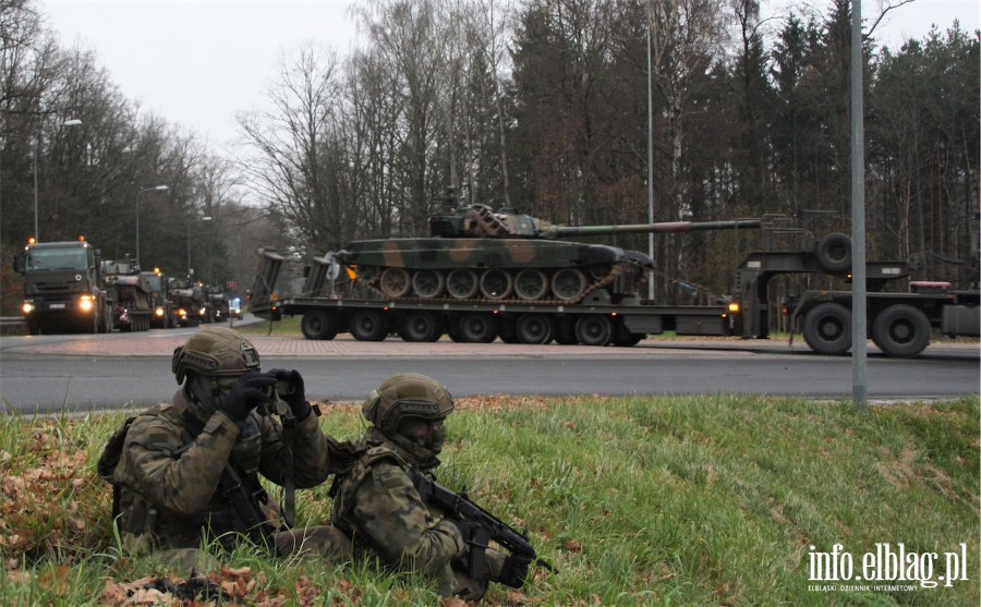 onierze WOT zabezpieczali przejazd wojskowej kolumny, fot. 12