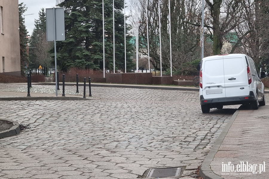 Mistrzowie parkowania w Elblągu (część 133), fot. 8