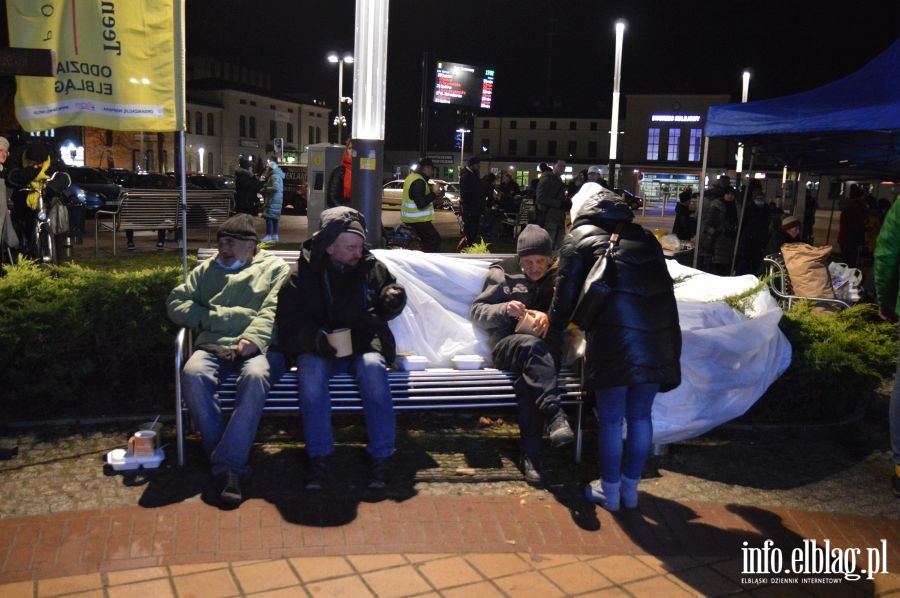 Społeczna wigilia na placu Dworcowym, fot. 65