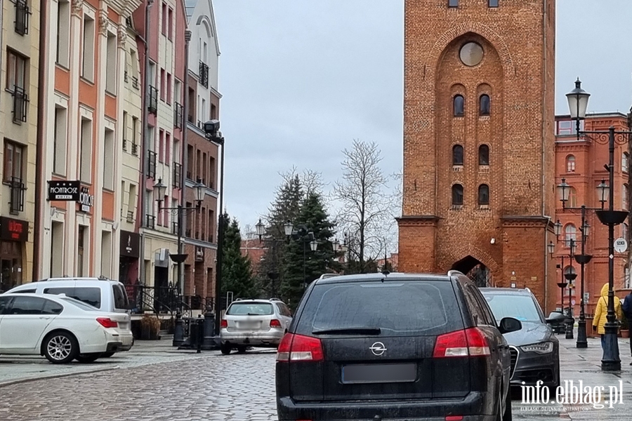 Mistrzowie parkowania w Elblągu (część 136), fot. 12