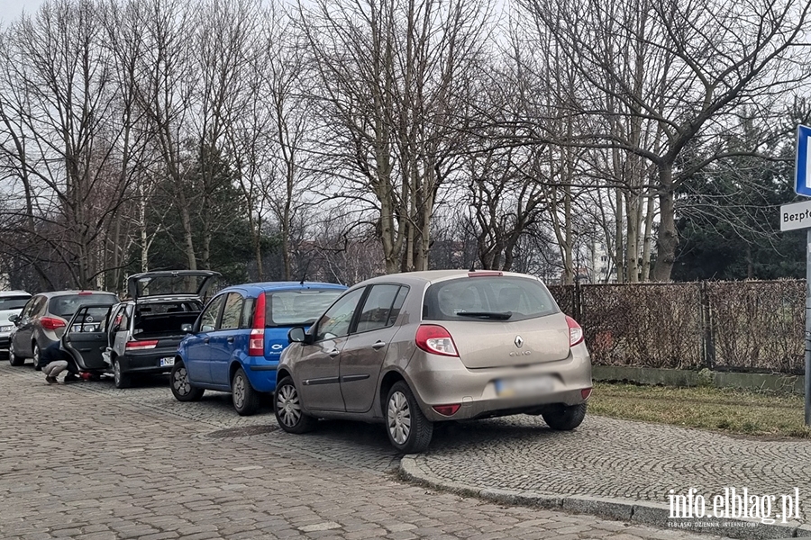 Mistrzowie parkowania w Elblgu (cz 142), fot. 4