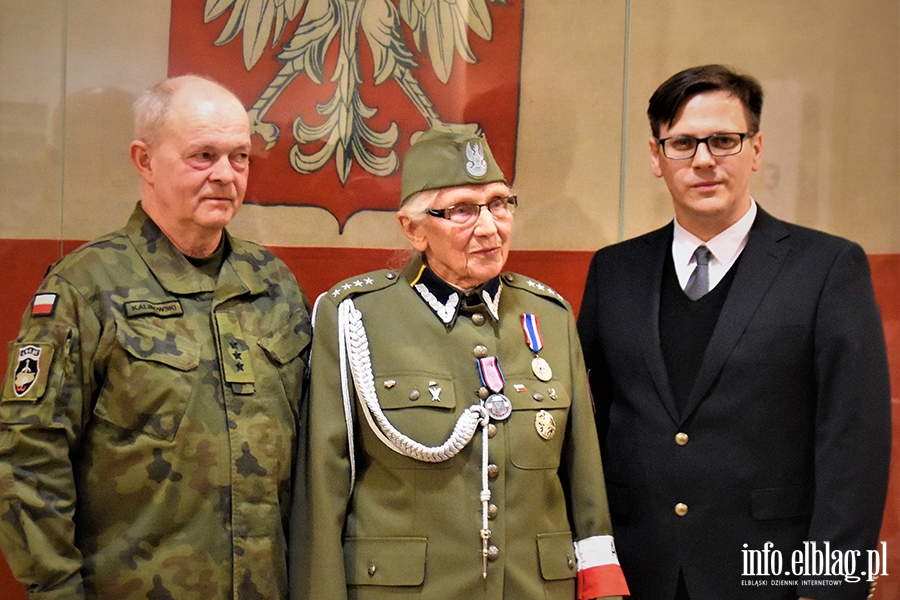 Otwarcie wystawy poświęconej gen. T. Bieńkowiczowi w Ratuszu Staromiejskim w Elblągu, fot. 41