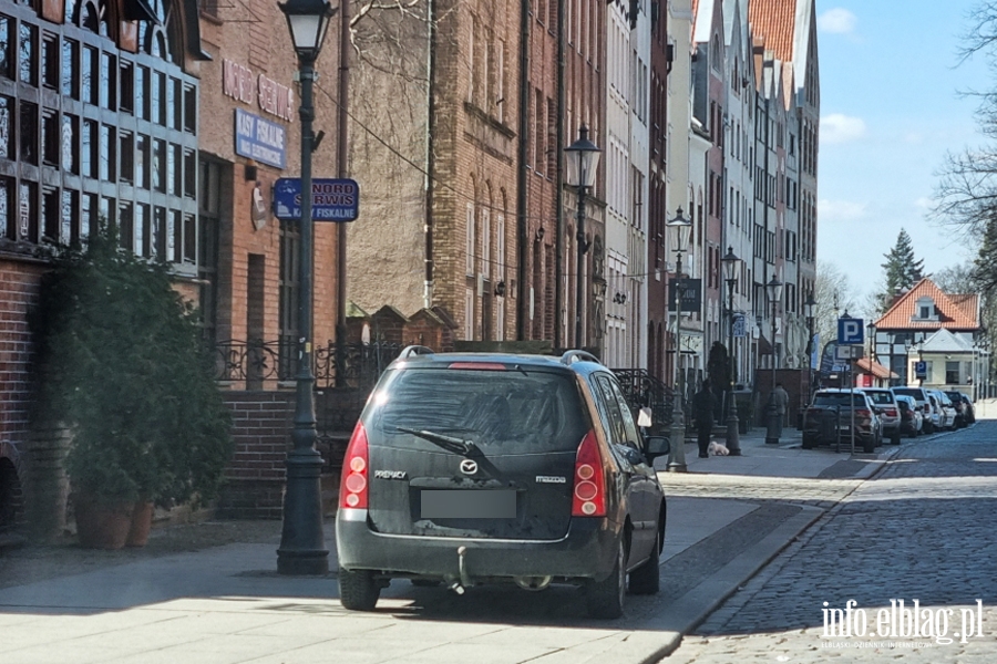 Mistrzowie parkowania w Elblągu (część 148), fot. 11