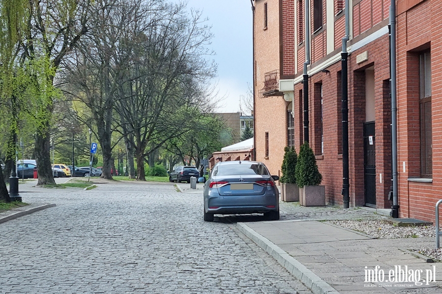 Mistrzowie parkowania w Elblągu (część 151), fot. 7