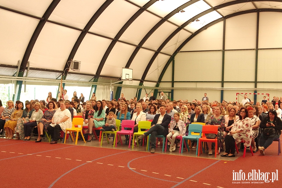 Uroczyste zakoczenie roku szkolnego dla klas 8 w SP18, fot. 2